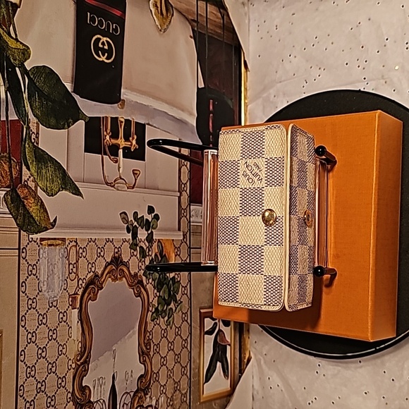 Louis Vuitton Damier Azure Keyholder Wallet - Picture 6 of 10